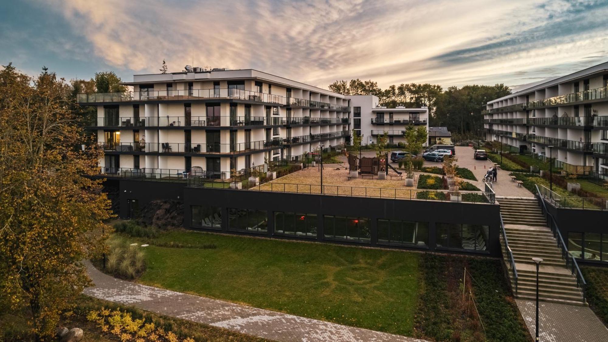 Apartment Sun & Snow Sagaris Z Basenem Dziwnow